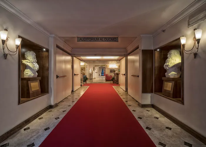 Hotel Laurus Al Duomo 4*