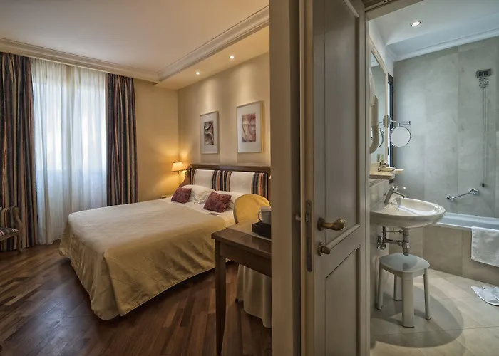 Laurus Al Duomo Florence