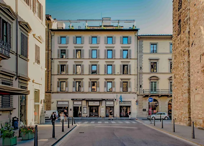 Laurus Al Duomo Florence