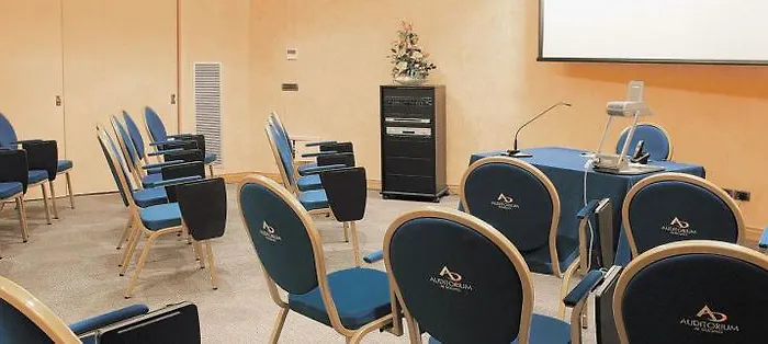 Hotel Laurus Al Duomo 4*