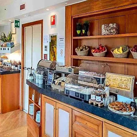 Hotel Laurus Al Duomo 4*