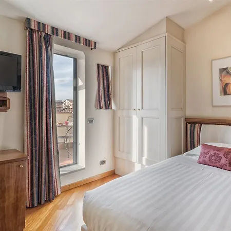 Laurus Al Duomo Otel 4*