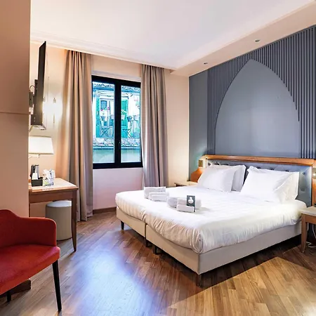 Laurus Al Duomo Hotell 4*