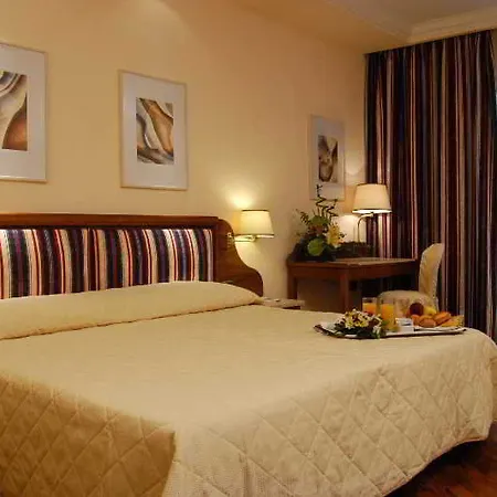Hotell Laurus Al Duomo Florens