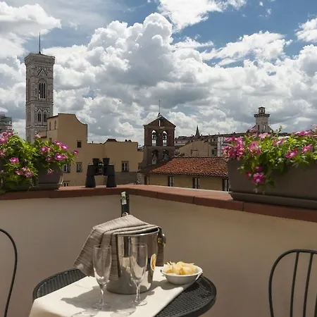 Laurus Al Duomo Hotell